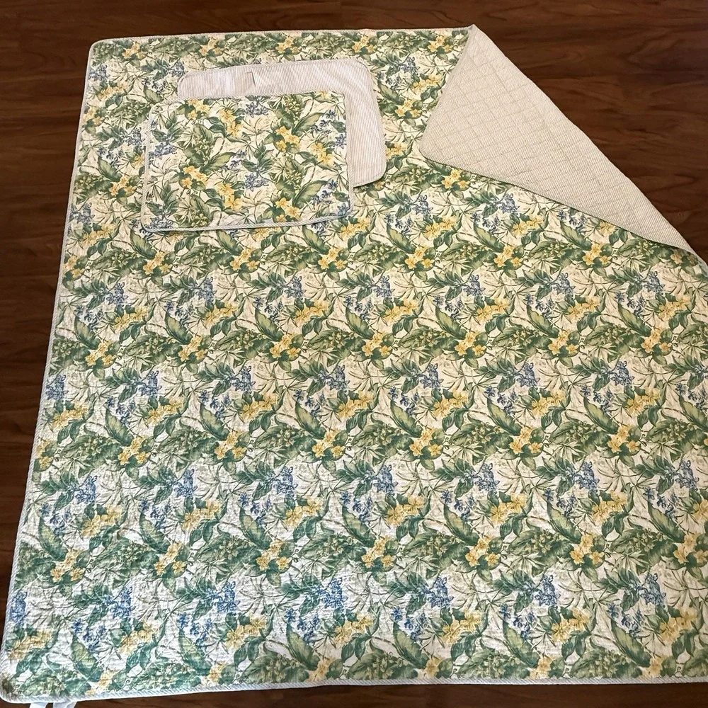 Tommy Bahama Paradise Point Full Queen Quilt Set Floral Tropical Reversible